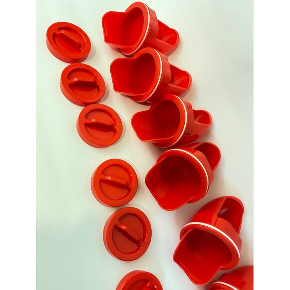 New Set of 6 Chicken DIY Feeders Red Bucket Supplies 3.25" with Lid - Picture 4 of 7